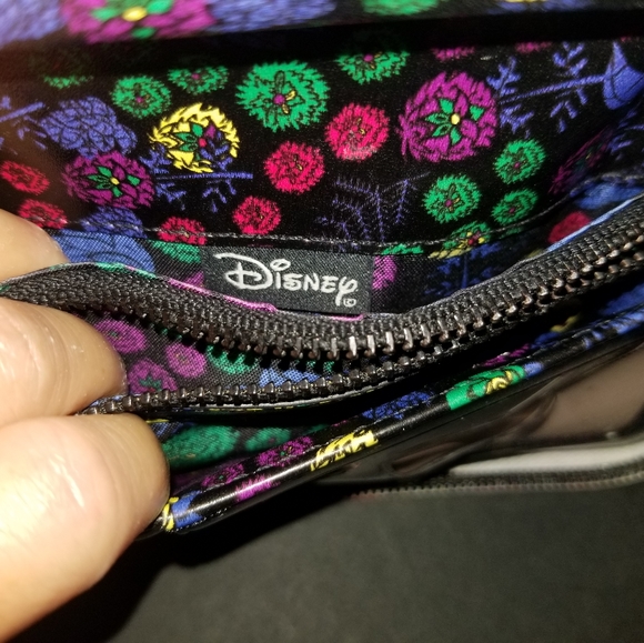 Marc by Marc Jacobs x Disney Zip Around Wristlet - Picture 9 of 13